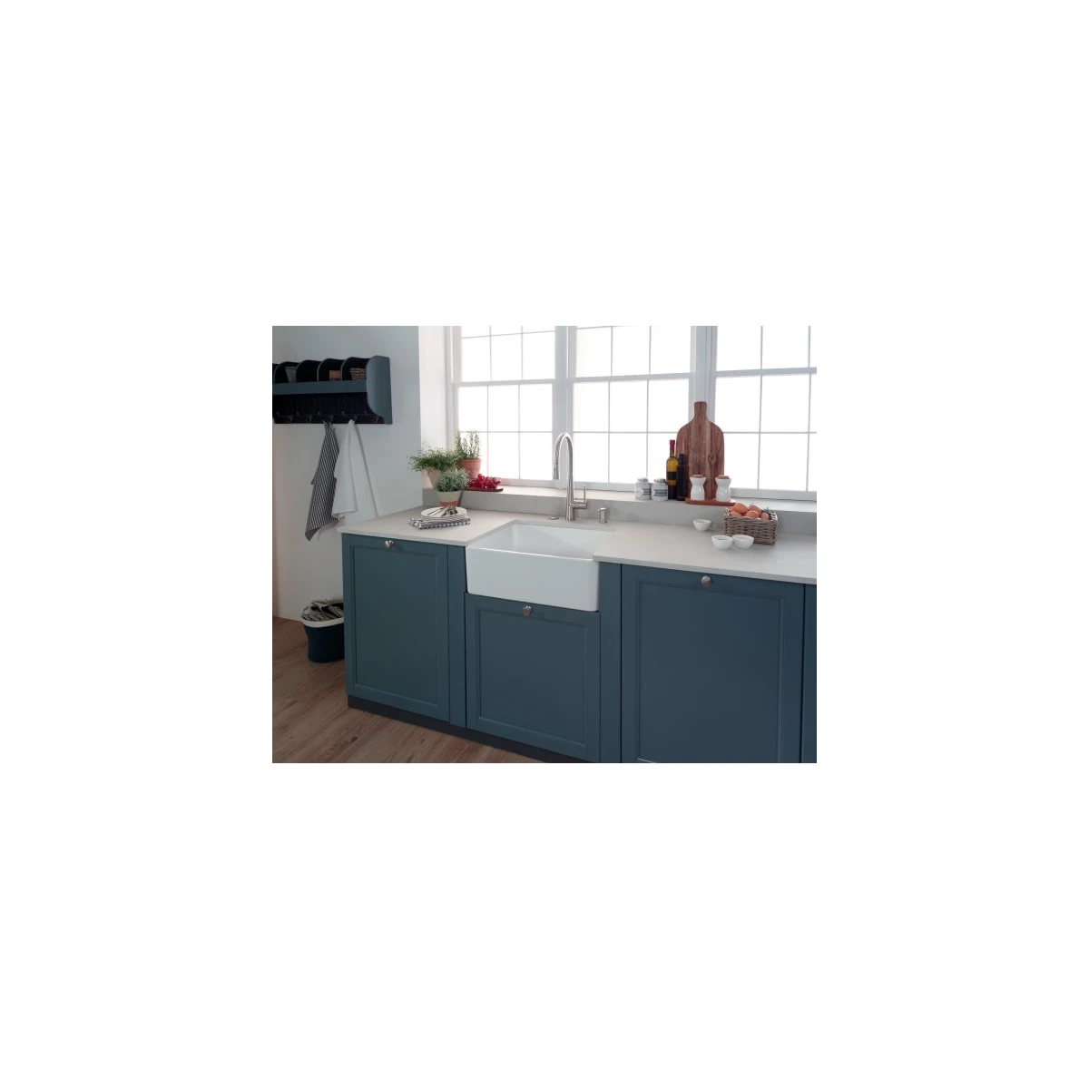 Franke | Manor House 23-5/8" X 19-3/4" Single Basin Farmhouse Fireclay Kitchen Sink 4 Franke | Manor House 23-5/8" X 19-3/4" Single Basin Farmhouse Fireclay Kitchen Sink - Image 2